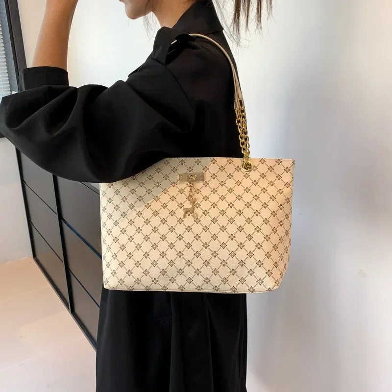 Summer High Quality PU Leather Fashion Large-capacity Shoulder Armpit Women's Bag Work Student Travel Female Retro Handbag Tote - Image 2