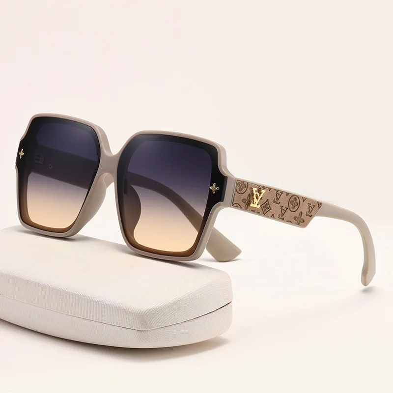 Fashion Square Frame Sunglasses for Women Luxury UV Protection Large Frame All-Match DS-8052-1