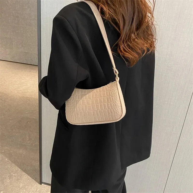 Popular Retro Gentle Temperament Small Square Bag 2024 Autumn Shoulder Handheld Fashion Casual Yankee Underarm Small Square Bag - Image 3