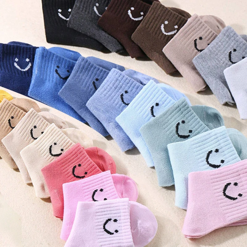 10 pairs of cute solid-color smiling face pattern children's mid-calf socks, suitable for boys and girls socks - Image 3